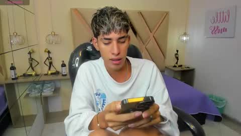 FER PHOENIX online show from 11.07.25