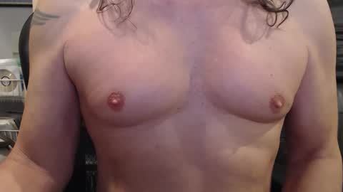 Snapshot of fetish_man666 chatting on 11.26.25 FetishMan online show from 11.26.25