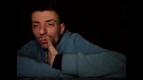 Raised in 90s online show from 04.03.26