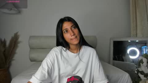 Freyja  online show from 09.30.25