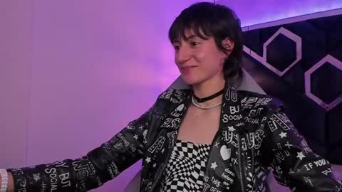   online show from 01.03.25