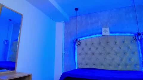   online show from 09.15.25