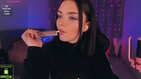 Snapshot of filister666 chatting on 01.04.25 LEEN online show from 01.04.25