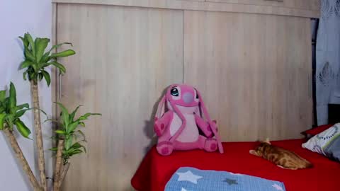 Snapshot of filletatouee chatting on 12.19.25 filletatouee online show from 12.19.25