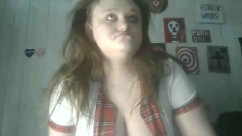 Snapshot of findommefoxi chatting on 01.17.26 findommefoxi online show from 01.17.26