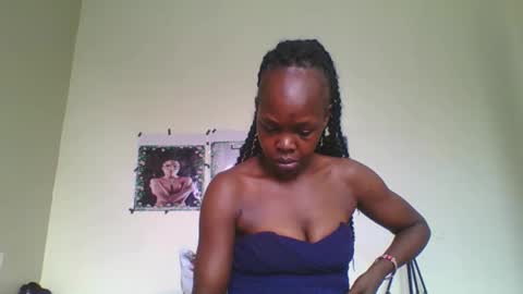 Snapshot of fine_melanin chatting on 09.16.25 caro online show from 09.16.25