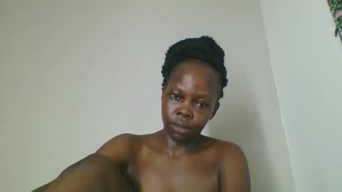 Snapshot of fine_melanin chatting on 09.22.25 caro online show from 09.22.25