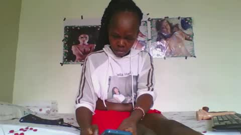 Snapshot of fine_melanin chatting on 09.24.25 caro online show from 09.24.25