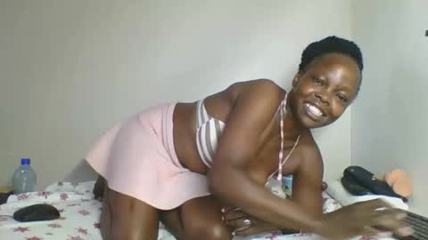 Snapshot of fine_melanin chatting on 09.29.25 caro online show from 09.29.25