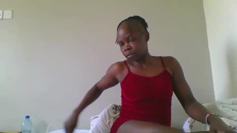 Snapshot of fine_melanin chatting on 10.02.25 caro online show from 10.02.25