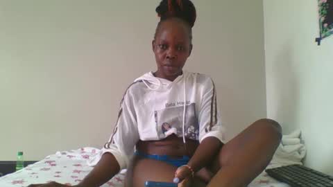 Snapshot of fine_melanin chatting on 10.13.25 caro online show from 10.13.25