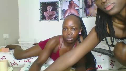 Snapshot of fine_melanin chatting on 10.15.25 caro online show from 10.15.25