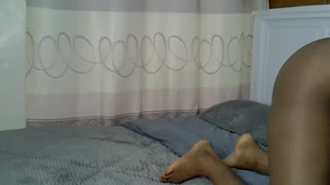 Snapshot of fine_queen12 chatting on 12.02.24 fine_queen12 online show from 12.02.24