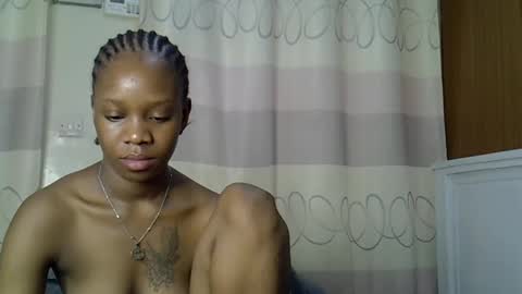 Snapshot of fine_queen12 chatting on 12.29.24 fine_queen12 online show from 12.29.24