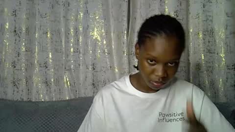 Snapshot of fine_queen12 chatting on 03.22.26 fine_queen12 online show from 03.22.26