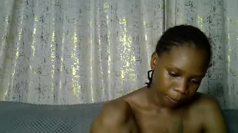 Snapshot of fine_queen12 chatting on 03.31.26 fine_queen12 online show from 03.31.26