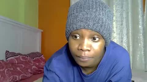 Snapshot of fine_queen12 chatting on 04.01.26 fine_queen12 online show from 04.01.26