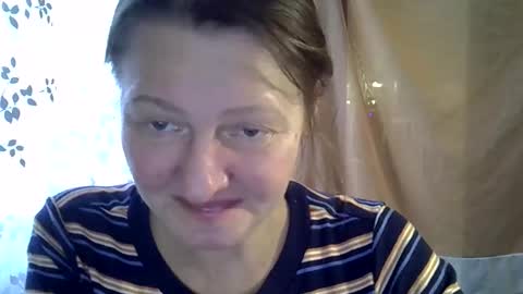 Snapshot of finika_say chatting on 10.22.25 finika_say online show from 10.22.25