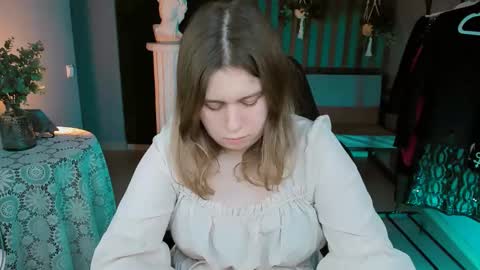 Snapshot of fioramarmoris chatting on 02.28.25 fiora online show from 02.28.25