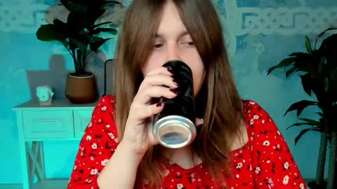 Snapshot of fioramarmoris chatting on 09.08.25 fiora online show from 09.08.25