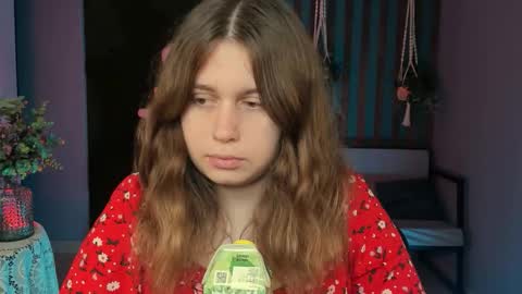 Snapshot of fioramarmoris chatting on 09.12.25 fiora online show from 09.12.25