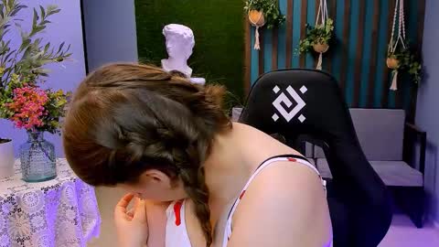 Snapshot of fioramarmoris chatting on 11.20.25 fiora online show from 11.20.25