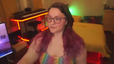 Snapshot of fireproofcuriousity chatting on 12.14.25 Lio Roxy online show from 12.14.25