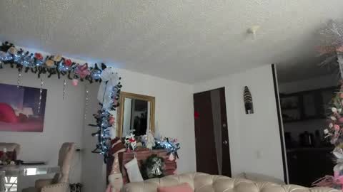 Snapshot of fit_fray chatting on 12.20.24 FRAIDER online show from 12.20.24