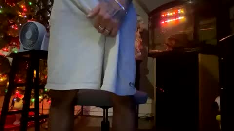 Snapshot of flacobule chatting on 12.23.25 FlacoBule online show from 12.23.25