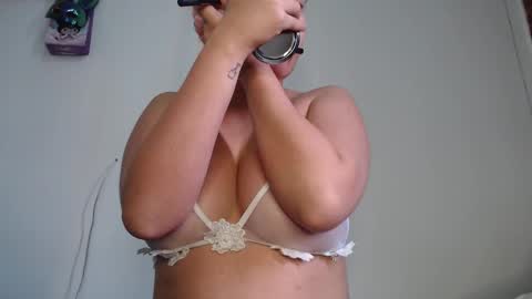 Snapshot of flamebond_room chatting on 10.11.25 tteo Sienna online show from 10.11.25