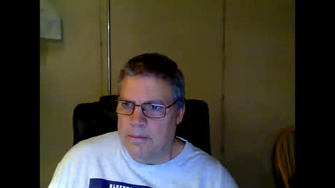 Snapshot of fletch32 chatting on 04.18.26 jd online show from 04.18.26