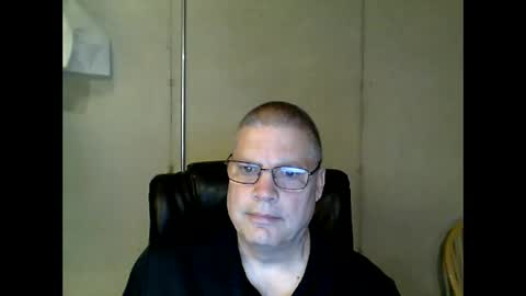 Snapshot of fletch32 chatting on 05.04.26 jd online show from 05.04.26