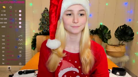 Snapshot of fleximona chatting on 12.20.24 FlexiMona online show from 12.20.24
