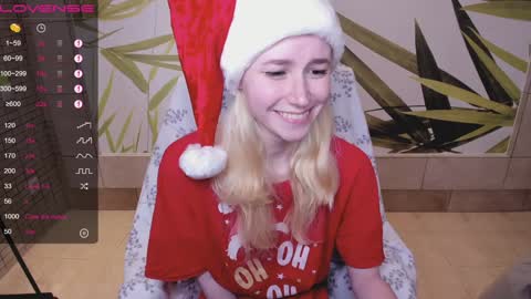 Snapshot of fleximona chatting on 12.22.24 FlexiMona online show from 12.22.24