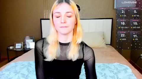 Snapshot of fleximona chatting on 10.02.25 FlexiMona online show from 10.02.25