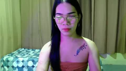 Snapshot of flirty_kendall chatting on 11.24.25 Kendall online show from 11.24.25