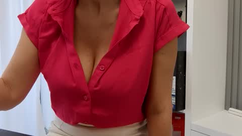 Amaya online show from 04.21.26