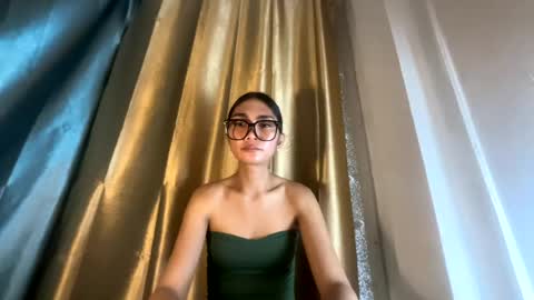 Snapshot of flirtymarga chatting on 07.16.26 Marga online show from 07.16.26