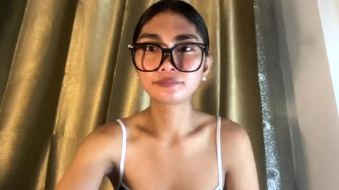 Snapshot of flirtymarga chatting on 07.18.26 Marga online show from 07.18.26