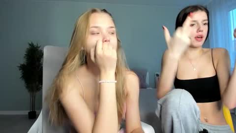 Mona online show from 11.08.25