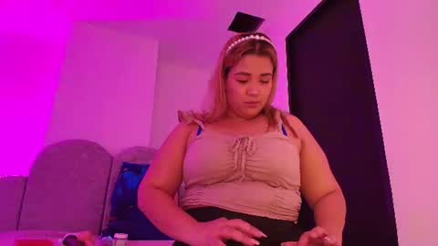 Snapshot of flordecayena_ chatting on 07.13.26 Flordecayena online show from 07.13.26