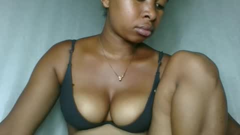 florencia011 online show from 12.18.25