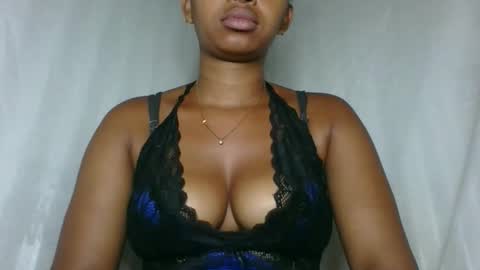 florencia011 online show from 12.22.25