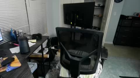 Snapshot of floridabearlive chatting on 11.12.25 FloridaBearLive online show from 11.12.25