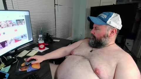 Snapshot of floridabearlive chatting on 11.20.25 FloridaBearLive online show from 11.20.25