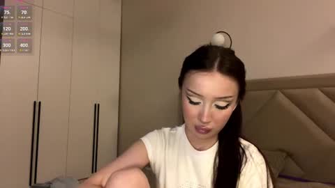 Snapshot of florinebolevice chatting on 07.08.26 Lucy online show from 07.08.26