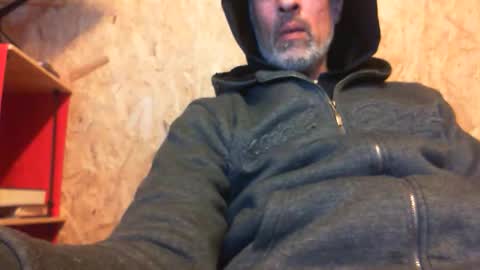 flower1333 online show from 12.26.24