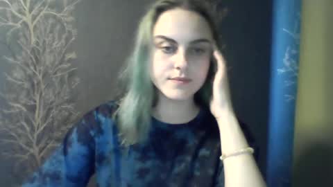 Snapshot of flower_bluee chatting on 06.12.26 Ambika 3 online show from 06.12.26