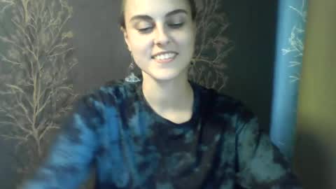 Snapshot of flower_bluee chatting on 06.14.26 Ambika 3 online show from 06.14.26