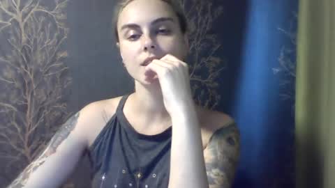 Snapshot of flower_bluee chatting on 07.17.26 Ambika 3 online show from 07.17.26
